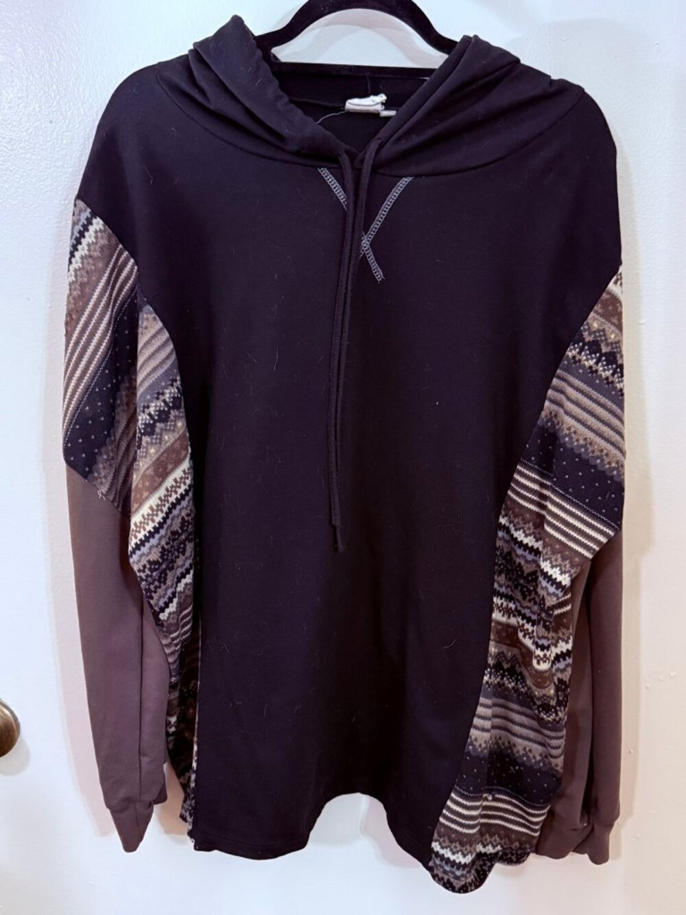 Grace & Emma Hooded Black and Brown Tunic Top with Aztec print sleeves Size 3XL